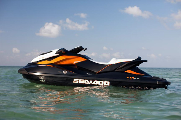 点击进入下一页 Seadoo GTR 215:一条摩托艇的自白