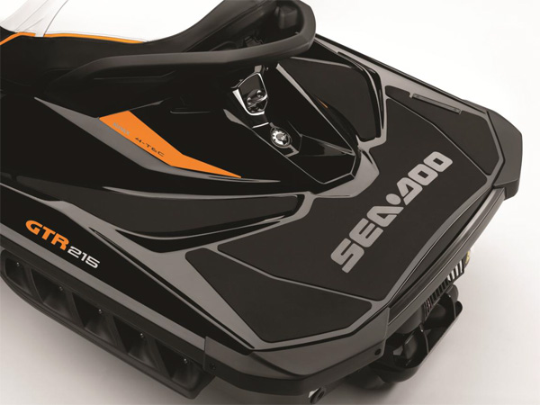 点击进入下一页 Seadoo GTR 215:一条摩托艇的自白